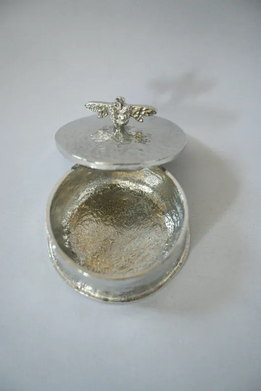 Product: English Pewter Bee Trinket Box