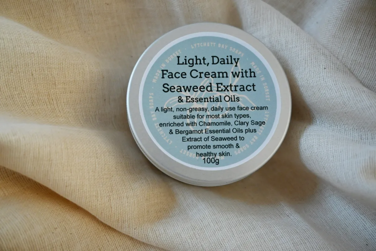 Product: Light, Daily Face Cream with Seaweed Extract - 100g