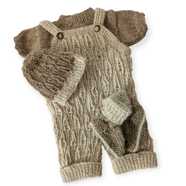 Pure 100% Baby Alpaca New Baby Set with Buttoned Jumper, Dungarees, Hat and Bootees in Nougat and Sand 0-3m